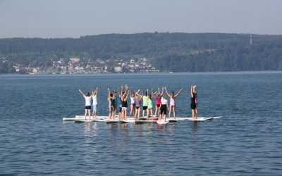 SUP Yoga mit SUP Board